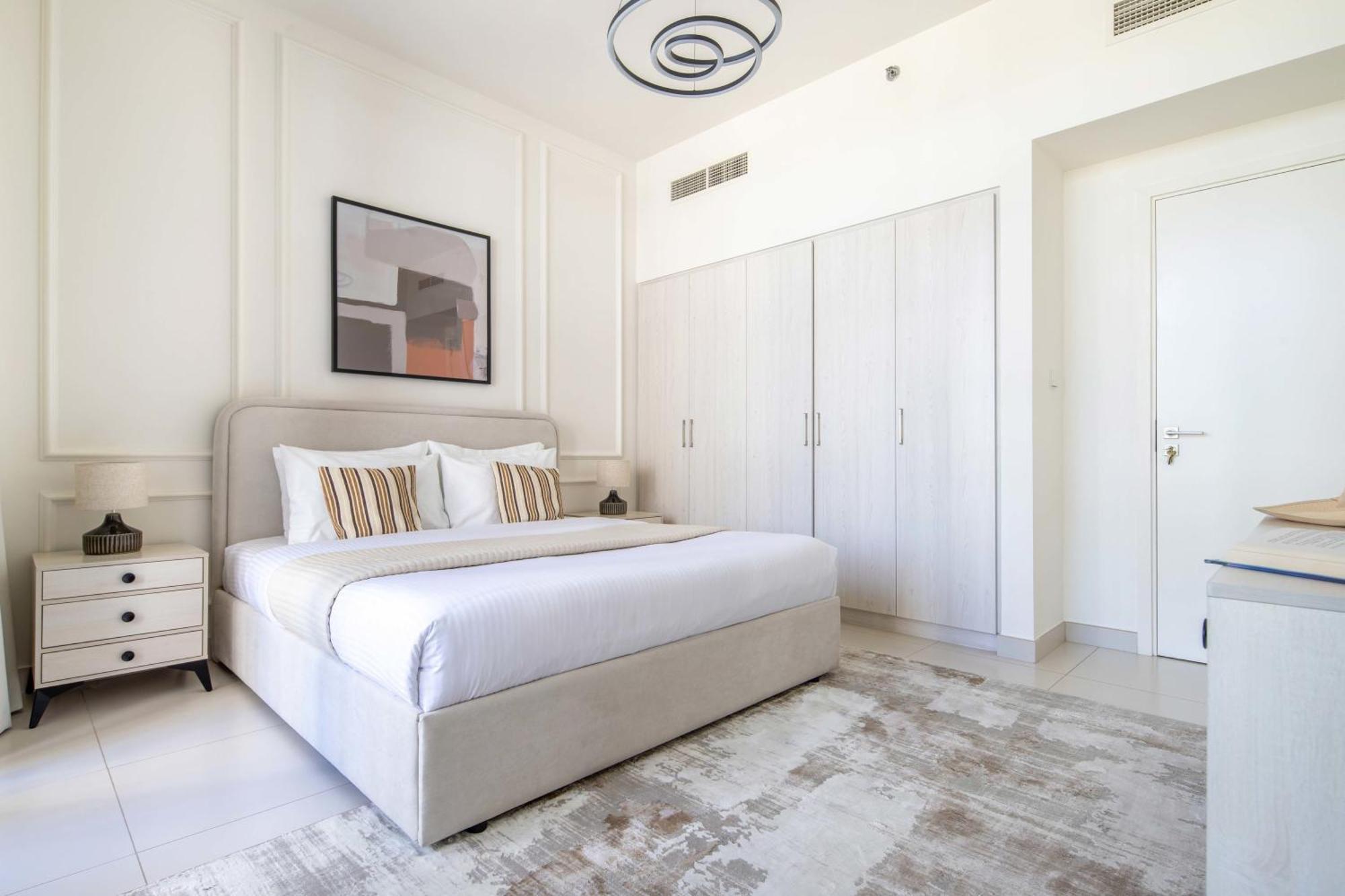 Frank Porter - Park Point Building C Apartment