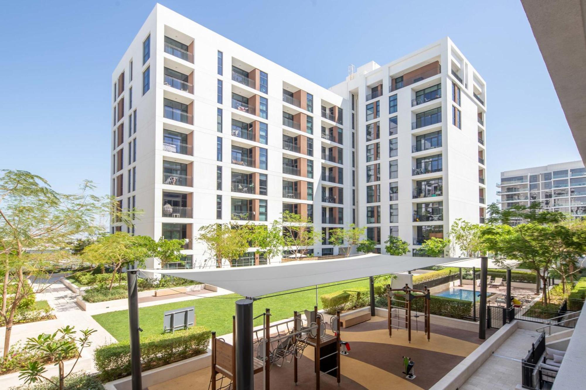 Frank Porter - Park Point Building C Apartment *